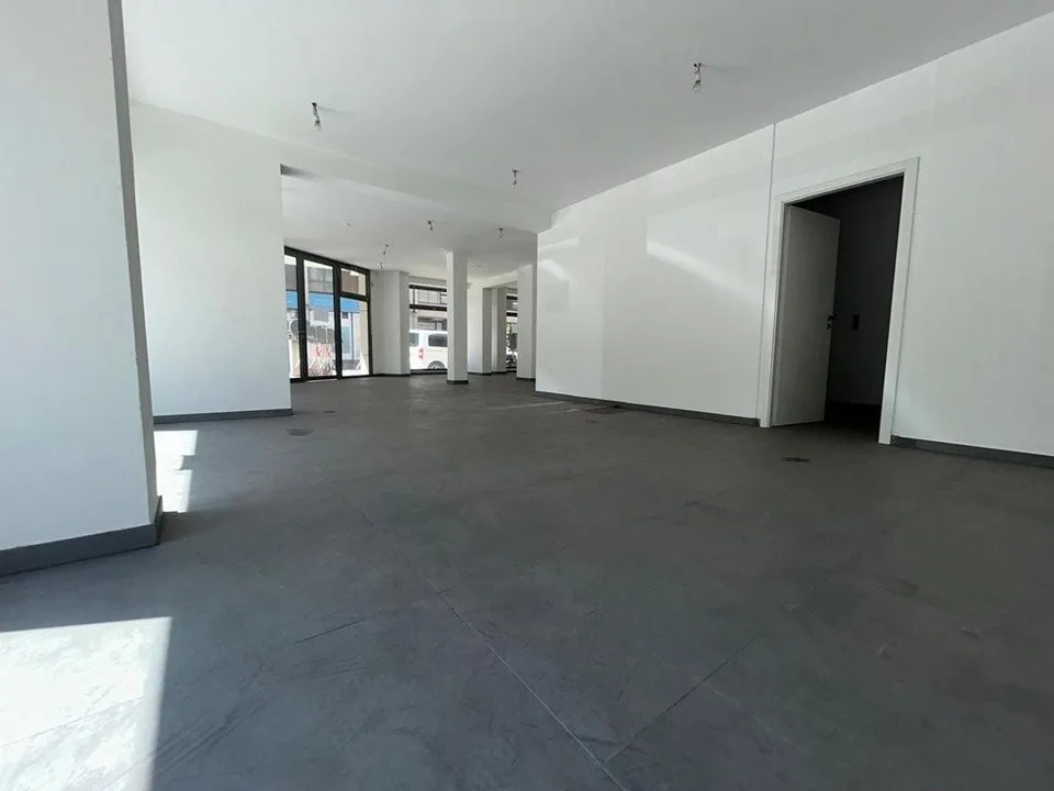 Arcade de 177 m2 à louer