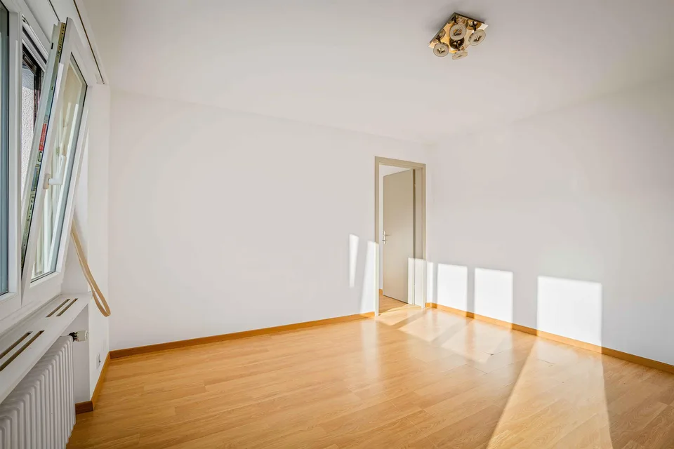 praktische, helle Wohnung in renovierter Liegenschaft