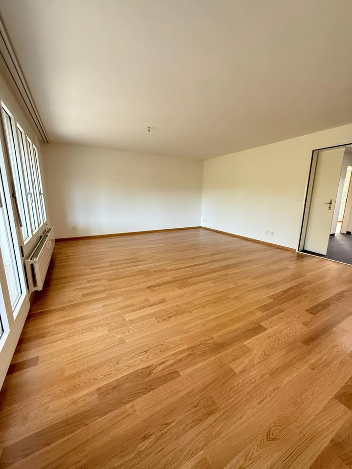 Moderne 3.5-Zimmerwohnung Nähe Gartenbad Aesch