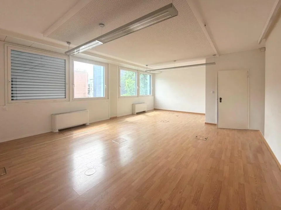 LUGANO · UFFICIO MODERNO CON CUCINA E BAGNO DISABILI · DISPONIBILE ...
