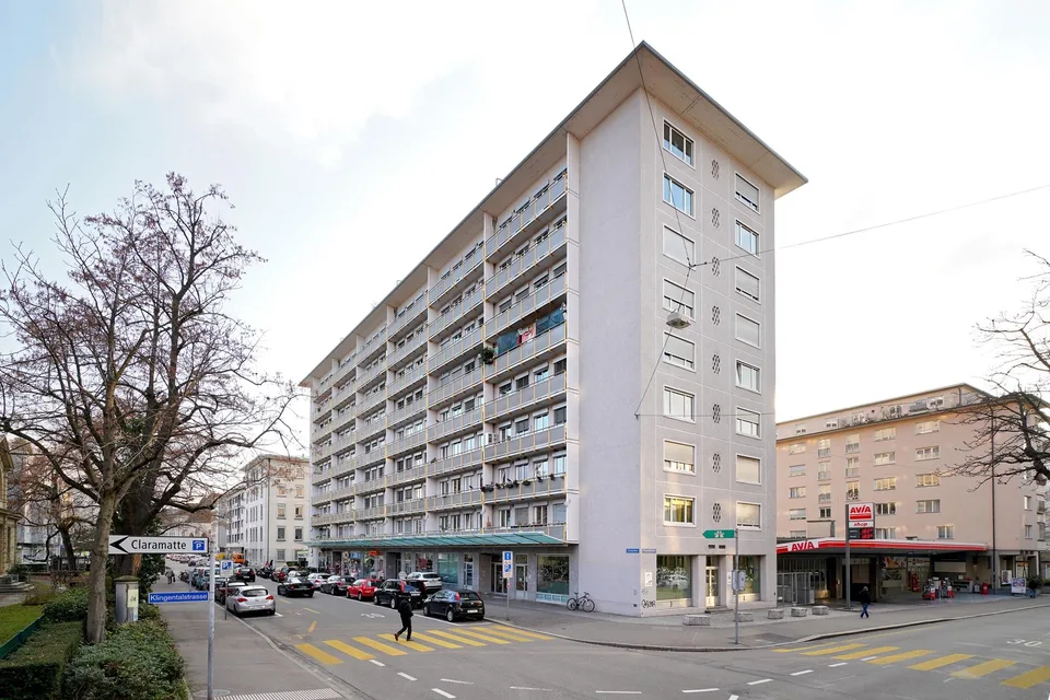 Einstellhallenplätze am Claragraben zu vermieten!