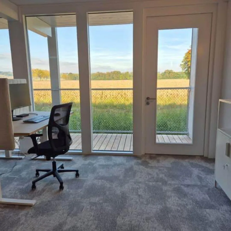 Place de coworking équipée à St-Aubin (FR)