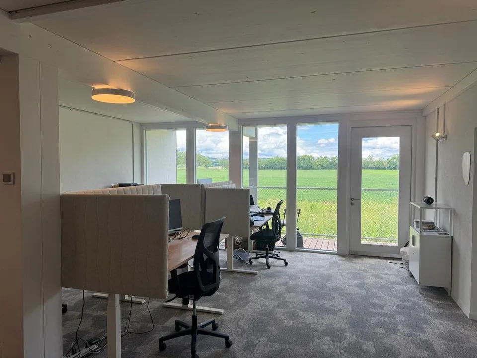 Place de coworking équipée à St-Aubin (FR)