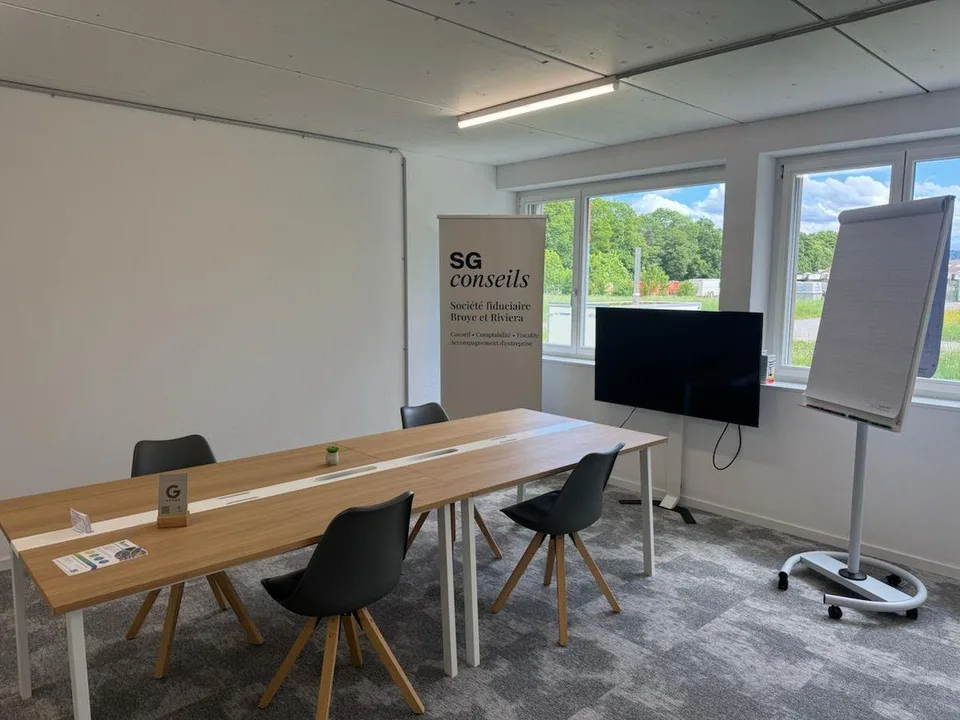 Place de coworking équipée à St-Aubin (FR)