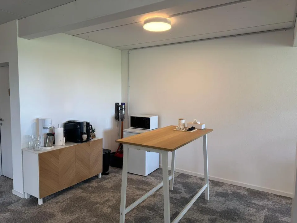 Place de coworking équipée à St-Aubin (FR)