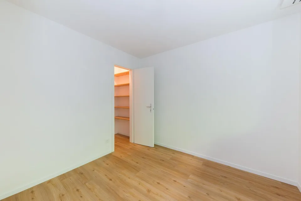 Ruhige 3-Zimmerwohnung mit Balkon und Weitsicht über Schaffhausen
