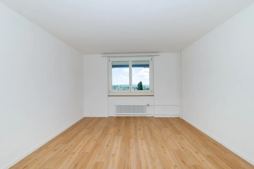 Ruhige 3-Zimmerwohnung mit Balkon und Weitsicht über Schaffhausen