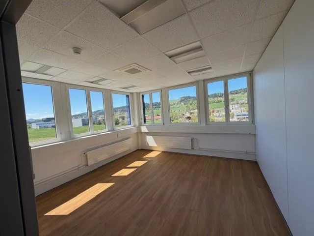 Chemin de la Combeta 5 - Bel immeuble représentatif pour bureaux, a...