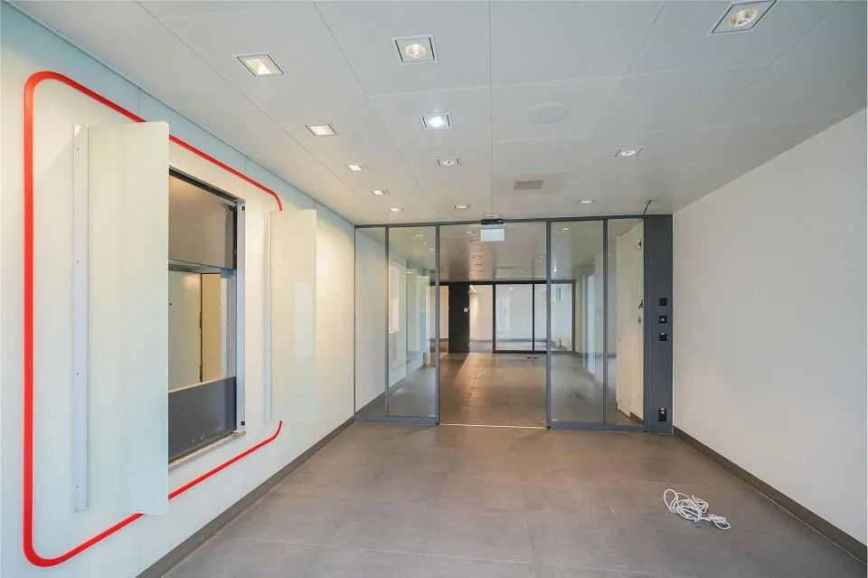 An bester Passantenlage: Laden, Praxis, Galerie, Beratung - oder wa...