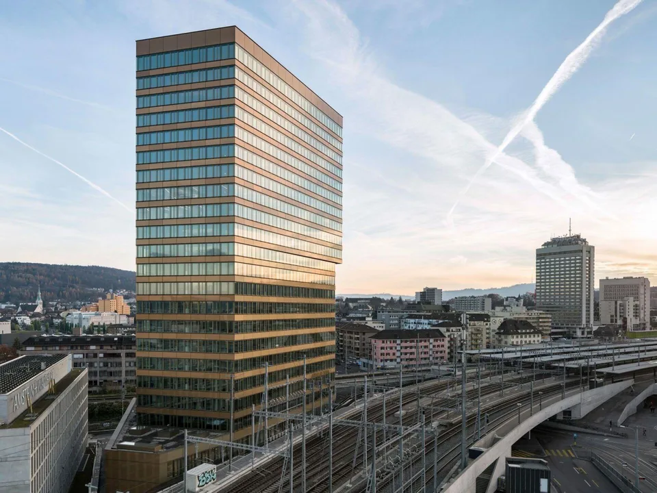 Motorradarkplätze an zentraler Lage in Zürich Oerlikon