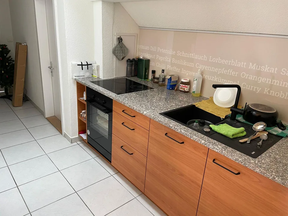 Zimmer in einer Wohngemeinschaft, Pfäffikon