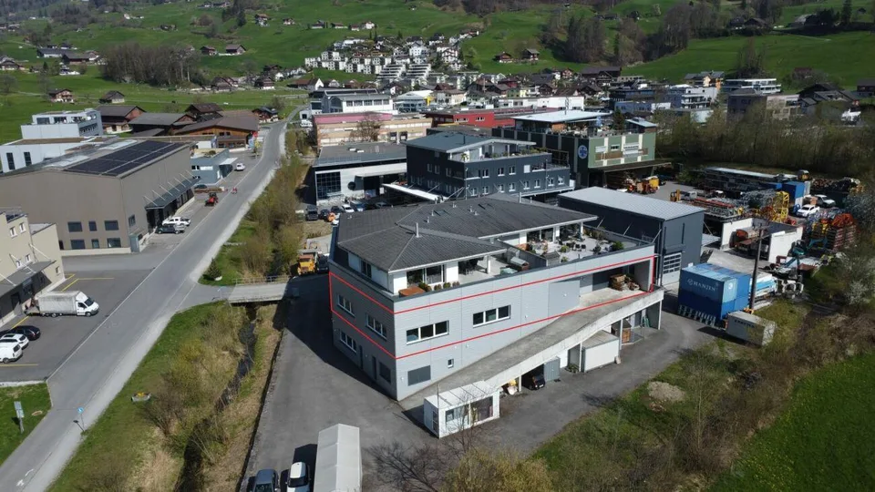 Geniale Gewerbefläche mit Zufahrtsrampe