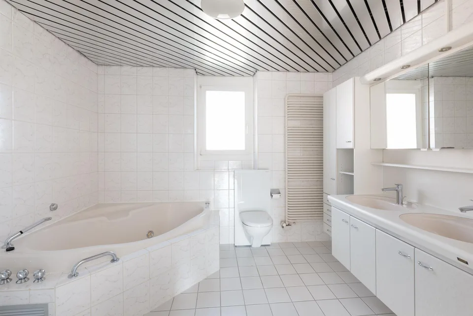 5-Zimmer-Einfamilienhaus 180 m2 im Dorfkern Therwil nähe ÖV – photo 9 sur 12