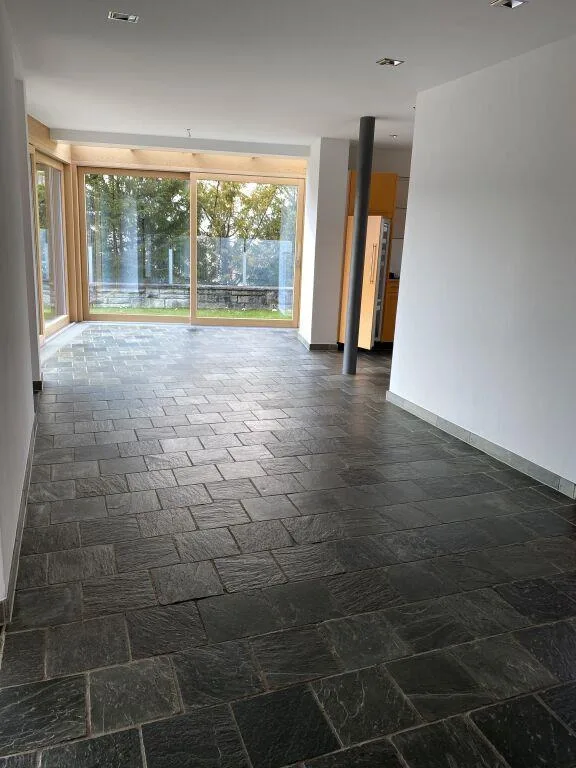 Freistehendes Einfamilienhaus in grüner Umgebung