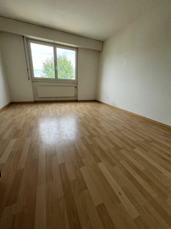 Ihr neuer Lieblingsplatz mit moderner Küche und Balkon