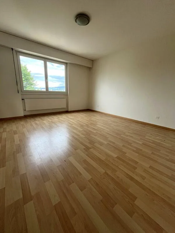Ihr neuer Lieblingsplatz mit moderner Küche und Balkon