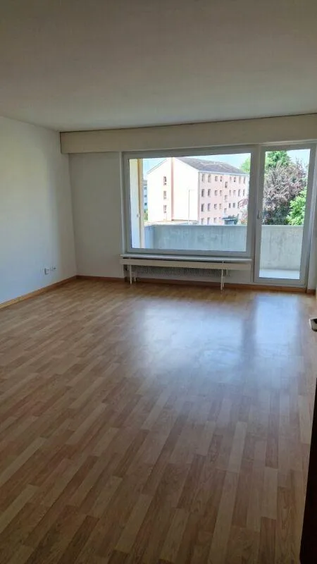 Ihr neuer Lieblingsplatz mit moderner Küche und Balkon