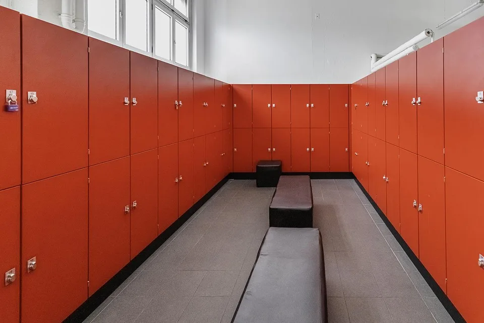 Grosszügige Fitness/ Atelier / Werkstatt Fläche bis 31.01.2028