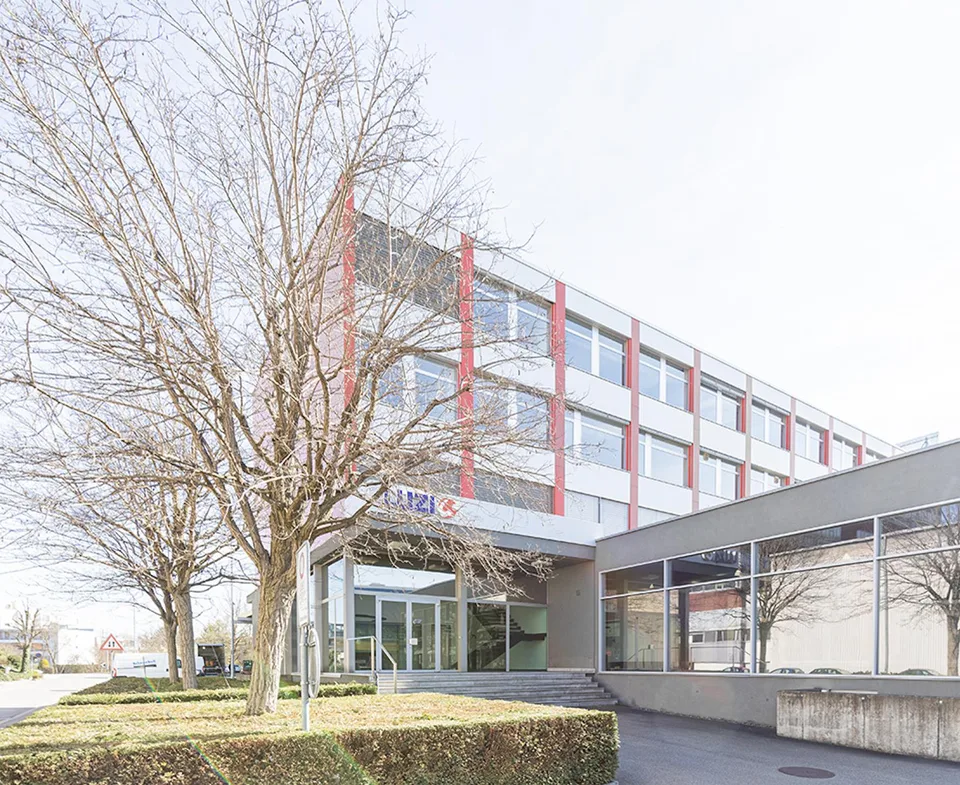 Grosszügige Lagerfläche/ Atelier befristet bis 28. Mai 2028
