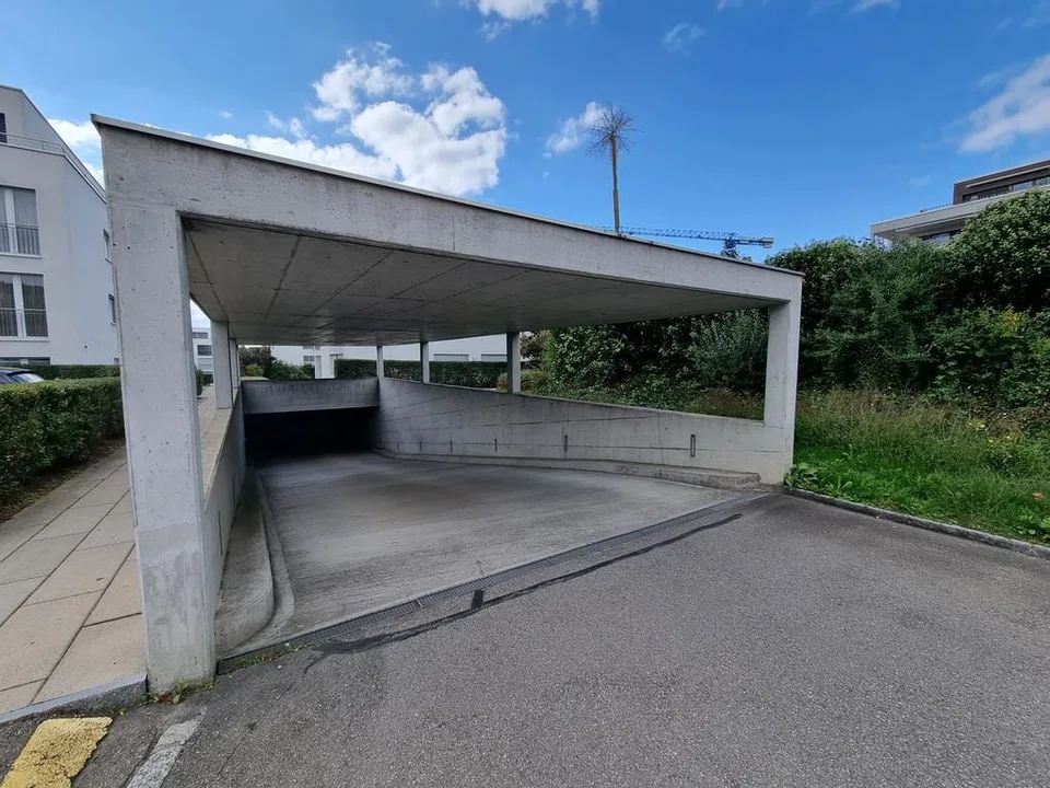 Einstellhallenplatz (mit oder ohne Elektroladestation) zu vermieten