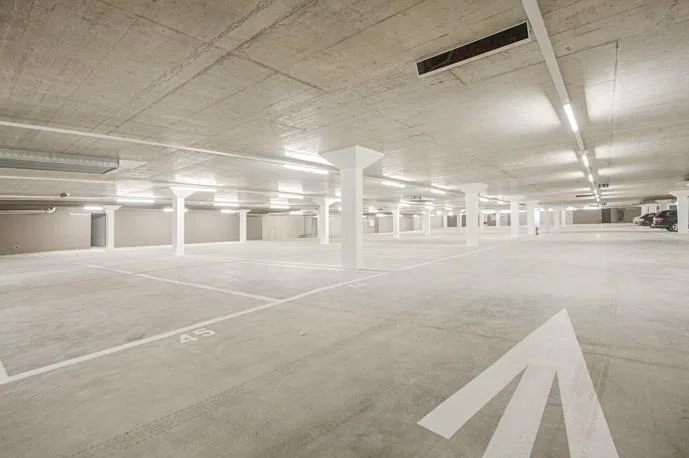 Einstellhallenplatz zu vermieten