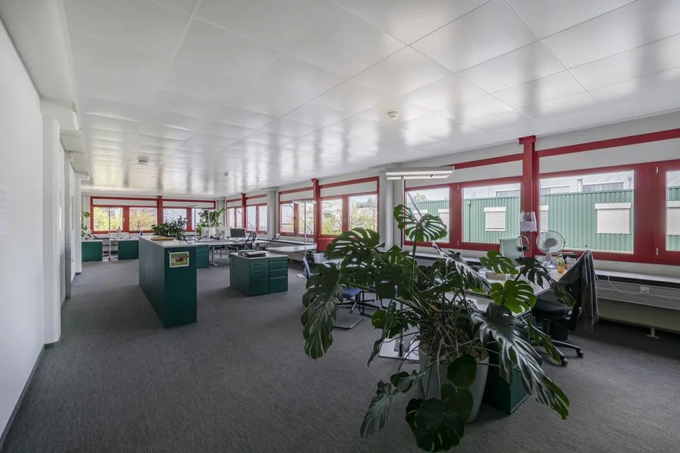 Büro- und Lagerfläche im Gewerbeareal Lyss