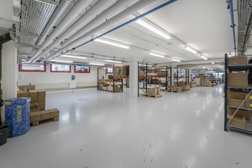 Büro- und Lagerfläche im Gewerbeareal Lyss – Foto 8 von 12