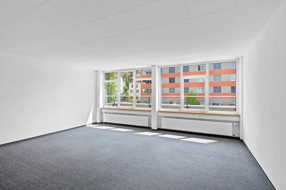 Arbeiten im topmodernen Geschäftshaus!