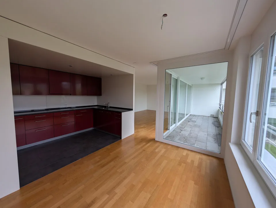 Grosszügige und helle 3.5-Zimmer Wohnung