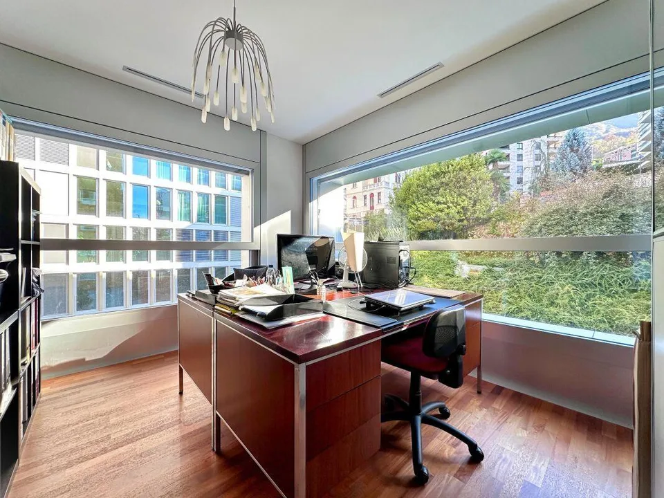 Ufficio in stabile di prestigio | Office space in a prestigious bui...