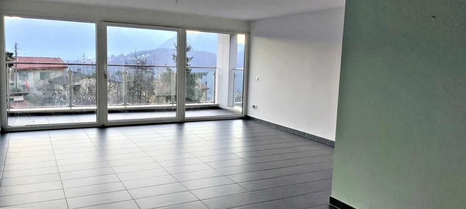 DUPLEX 4.5 LOCALI, VISTA APERTA, PORTICI E GIARDINO