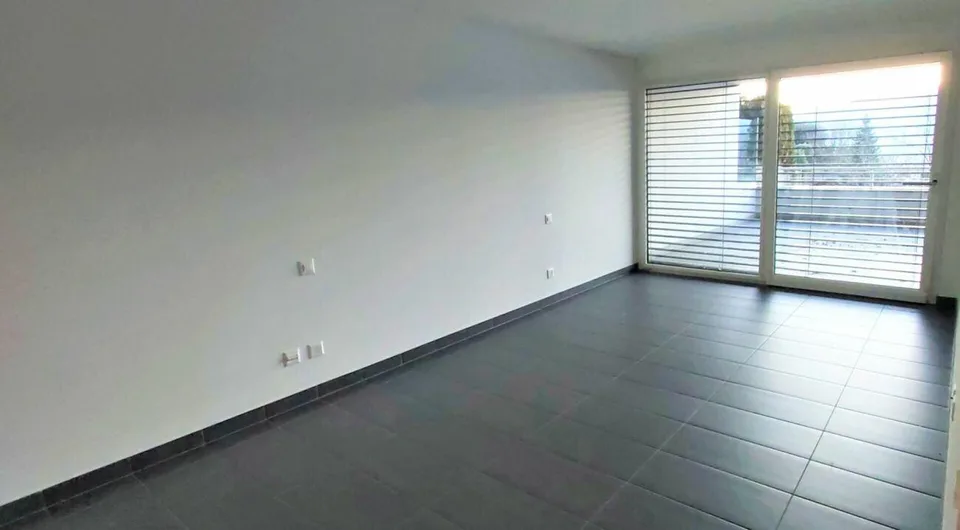 DUPLEX 4.5 LOCALI, VISTA APERTA, PORTICI E GIARDINO