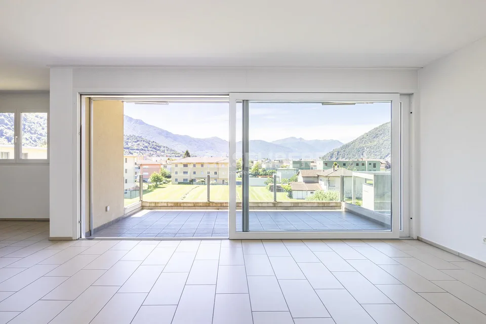 ELEGANTE 4.5 LOCALI A BELLINZONA NORD
