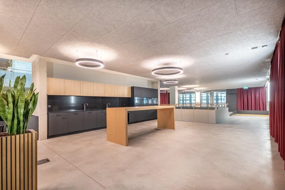 Voll ausgebaute, hochmoderne Büroflächen an bester Lage in Zürich A...