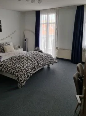 Helle renovierte 4-Zimmer-Wohnung