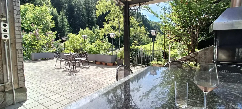 Wohnung auserhalb vom Dorf im Grünen. möbiliert oder ohne Möbel !