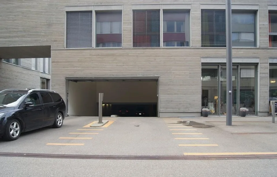 Benötigen Sie noch einen Motorradplatz in Neuhegi?
