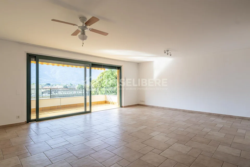 AMPIO 4.5 LOCALI VISTA LAGO A MURALTO
