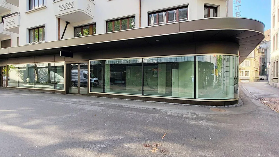 "400 m2 Verkaufsfläche im UG mit Frequenzbringer im EG!"