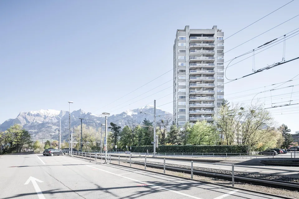 sehr grosse 5 1/2 Zimmerwohnung 16.OG mit schöner Aussicht