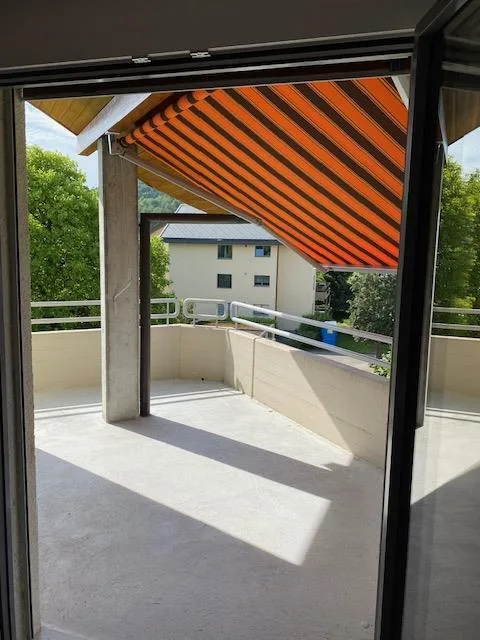 Neu renovierte 4,5 Zimmerwohnung mit neuer Küche und neuen Bäder
