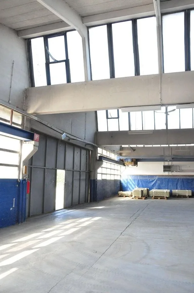 Gewerbe-/Produktions-/Lagerfläche (1100 m2)