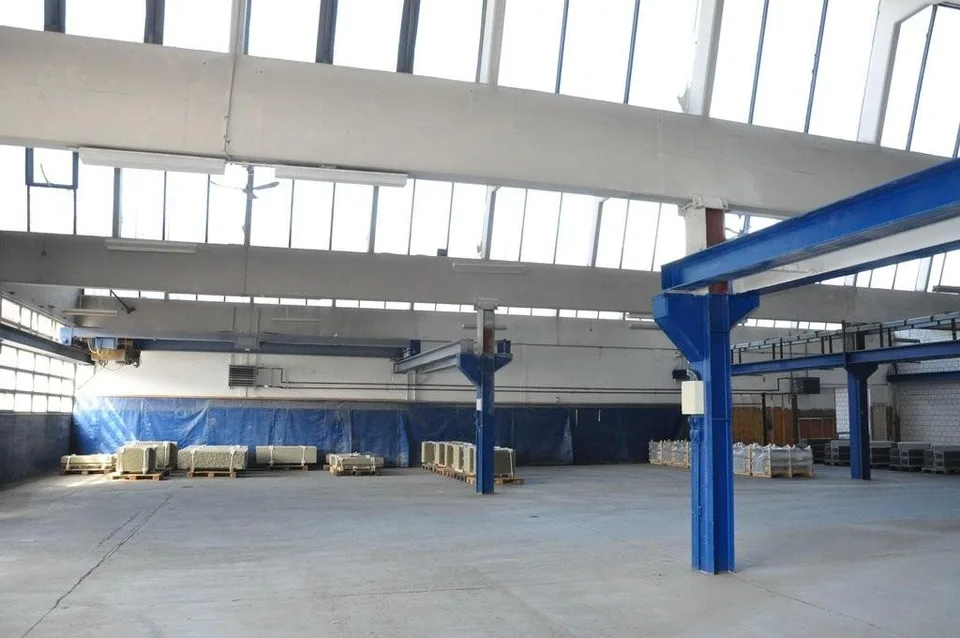 Gewerbe-/Produktions-/Lagerfläche (1100 m2)