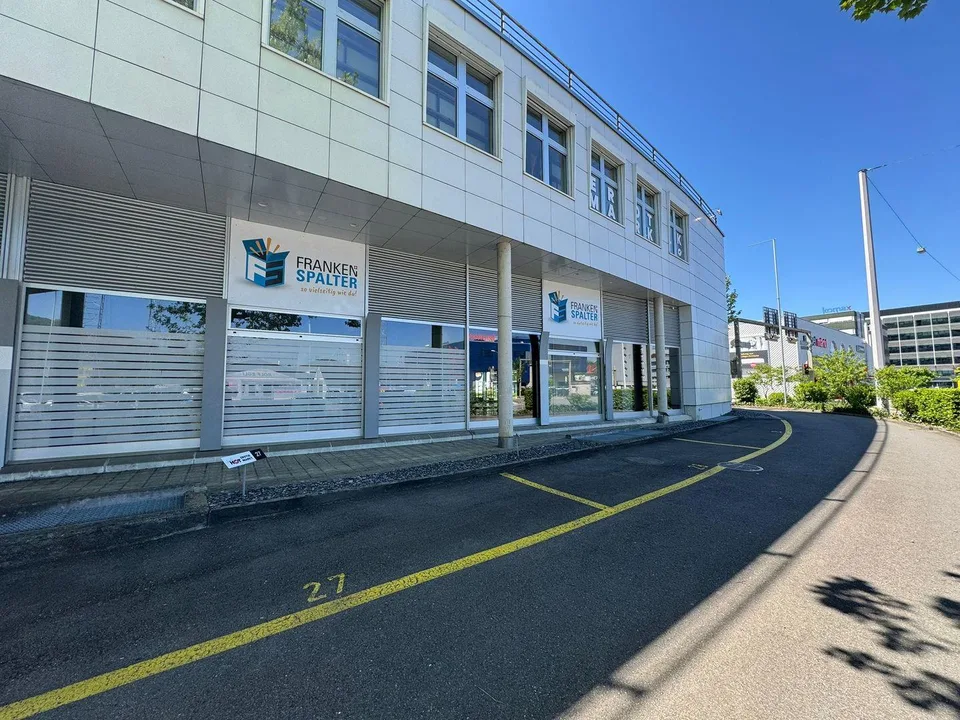 Attraktive Ladenfläche im befahrenen Zentrum von Dierikon direkt an...
