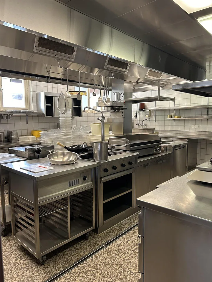 Café-Restaurant mit vielfältigen Möglichkeiten – Foto 6 von 10