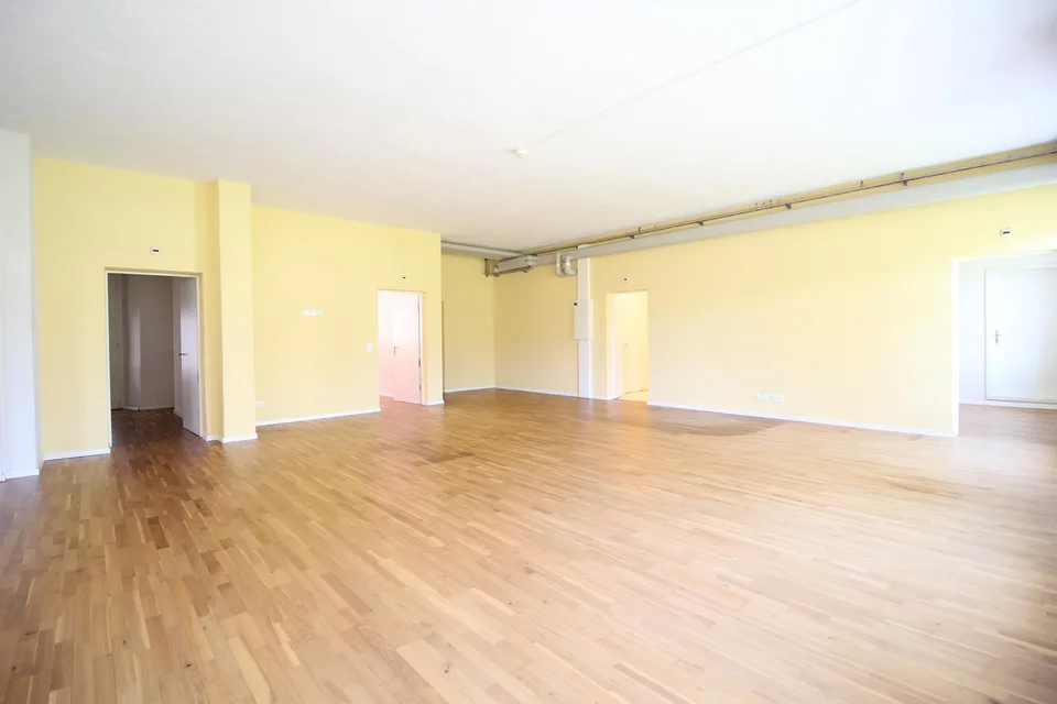 Repräsentative 6.5-Zimmer Büroräume / Gewerbe / Atelier / Praxis
