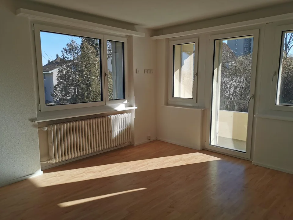 Schöne 4 - Zimmerwohnung zentral gelegen