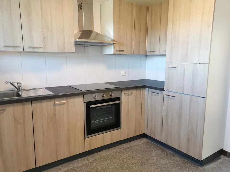 Schöne 4 - Zimmerwohnung zentral gelegen