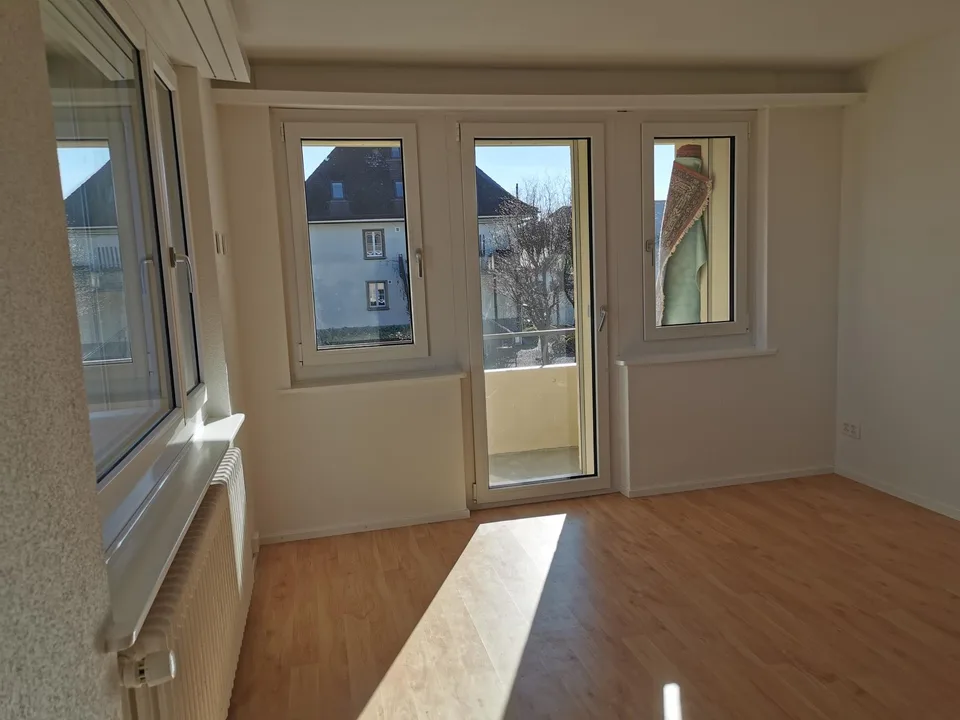 Schöne 4 - Zimmerwohnung zentral gelegen