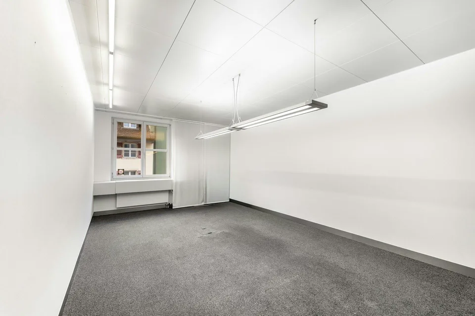 Neue Büro-/Praxisfläche mit ca. 100 m² im 1. OG - mitten im «Stedtl...